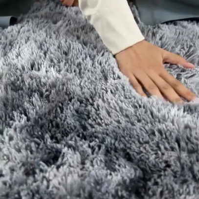 Alfombra afelpada de lujo suavidad y estilo para tu hogar en un espacio de 150x200cm
