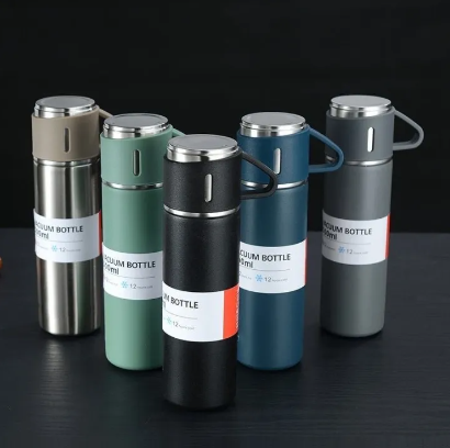 Termo de 500ml máxima eficacia con 3 vasos y dispensador seguro para bebidas