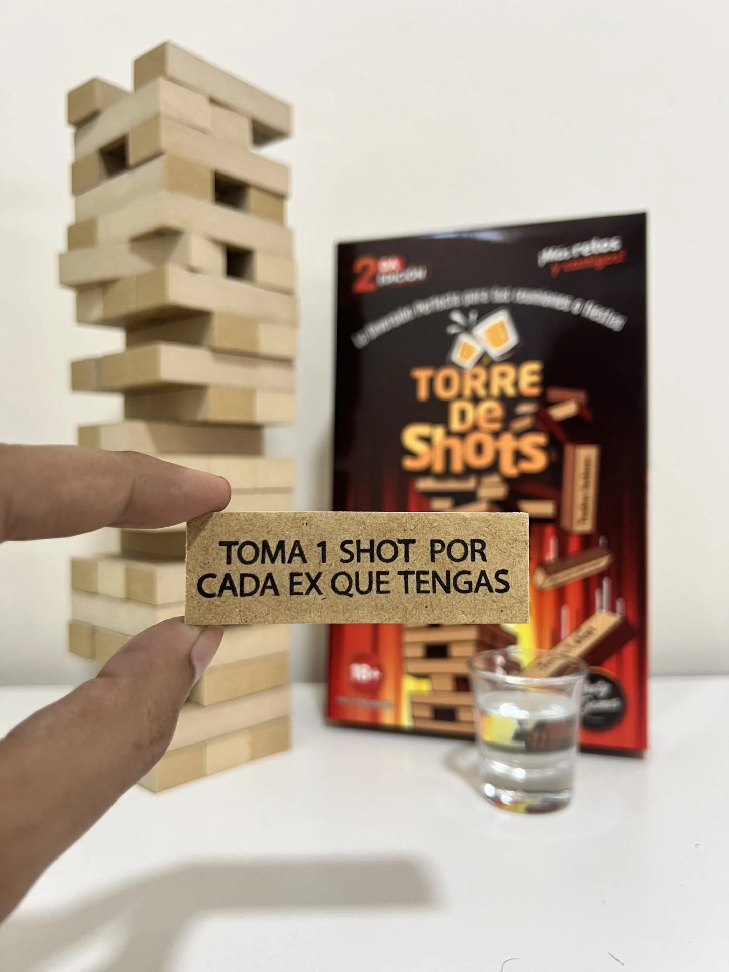 Jenga de 51 bloques y dos vasos, Torre de Shots – Normal +18