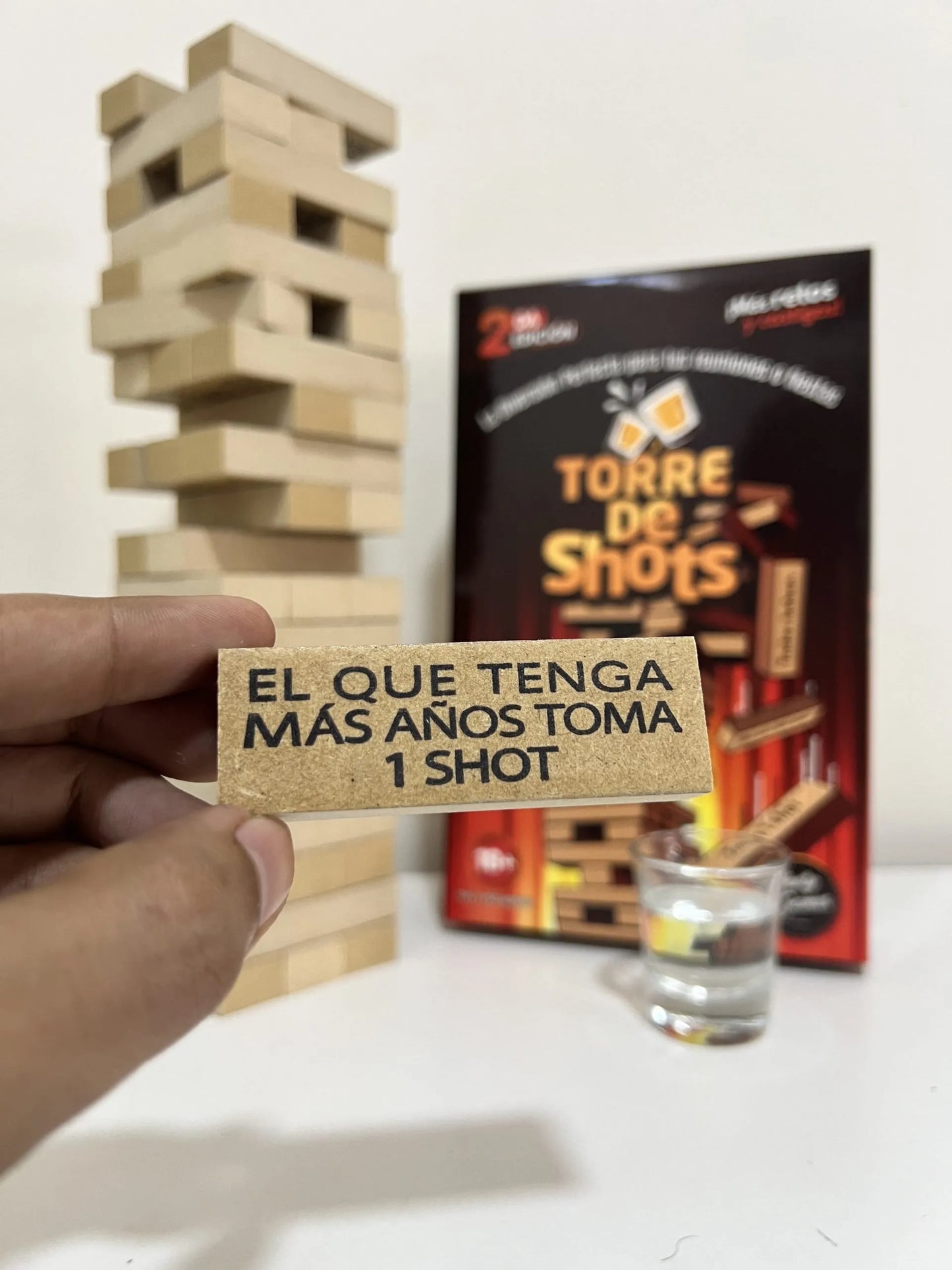 Jenga de 51 bloques y dos vasos, Torre de Shots – Normal +18